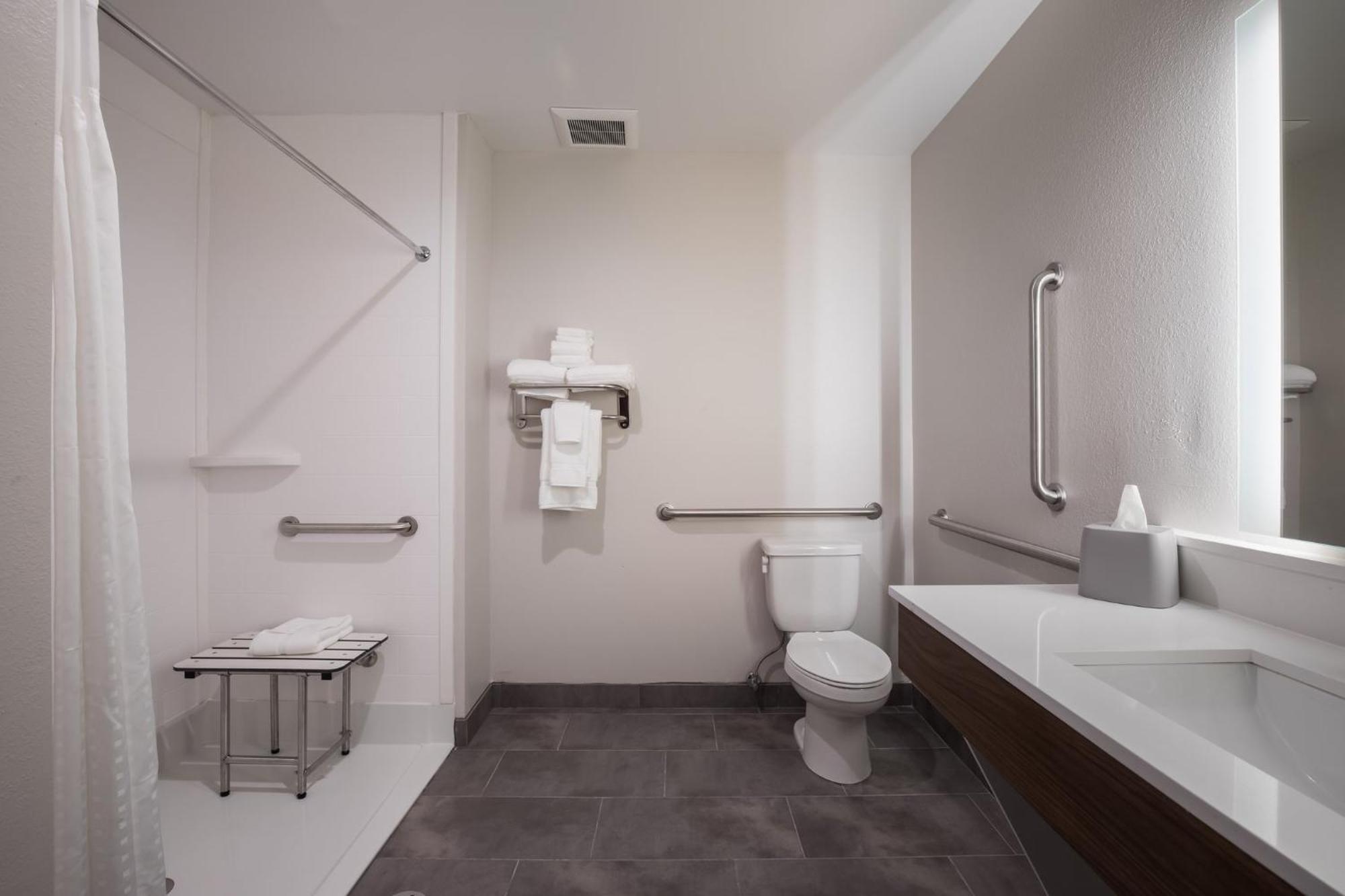 Holiday Inn Express & Suites Chicago - Hoffman Estates By Ihg Exterior foto